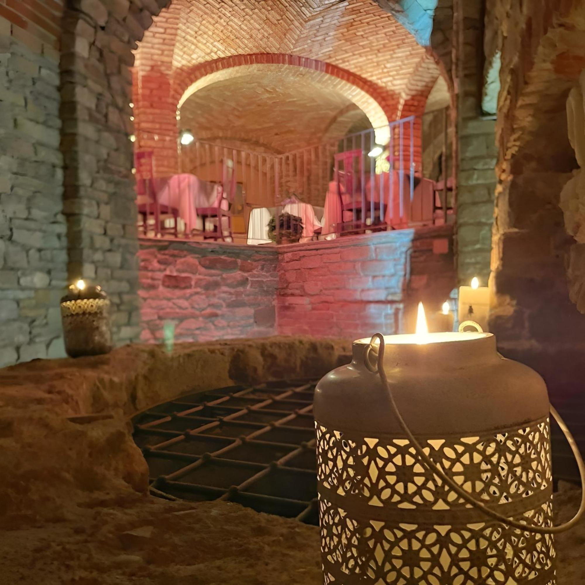 Il Castello Di Bubbio Hotell Exteriör bild